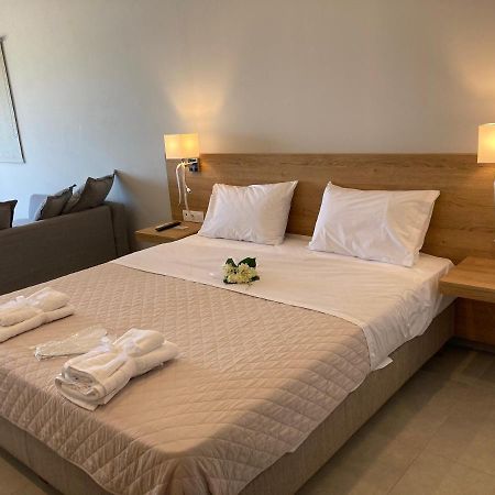 Euphoria Blue Studio Apartments Artemida  Luaran gambar