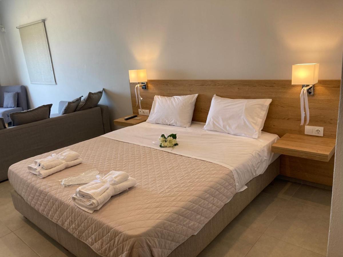 Euphoria Blue Studio Apartments Artemida  Luaran gambar
