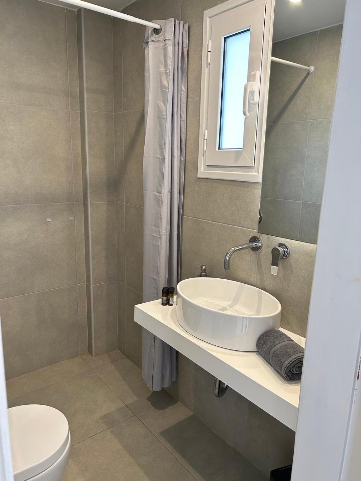 Euphoria Blue Studio Apartments Artemida  Bilik gambar