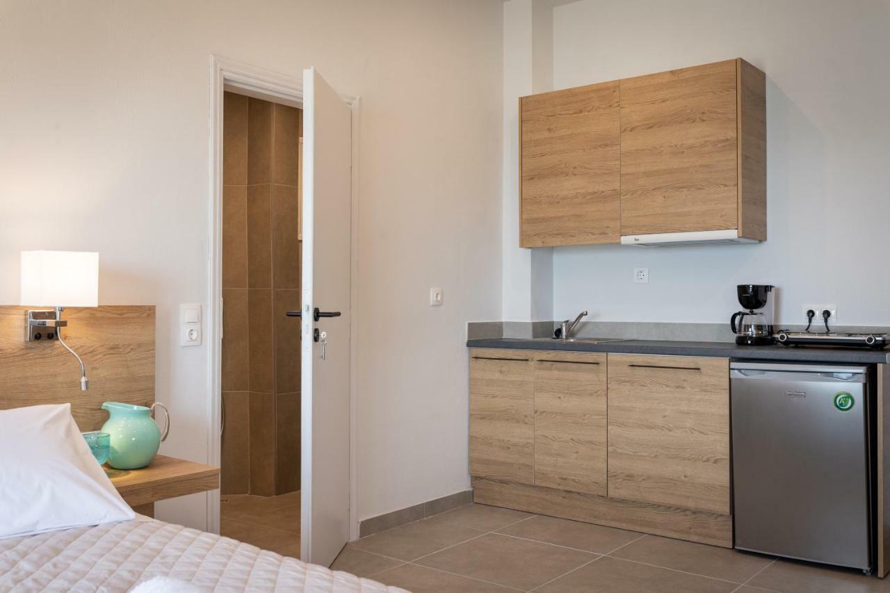 Euphoria Blue Studio Apartments Artemida  Luaran gambar
